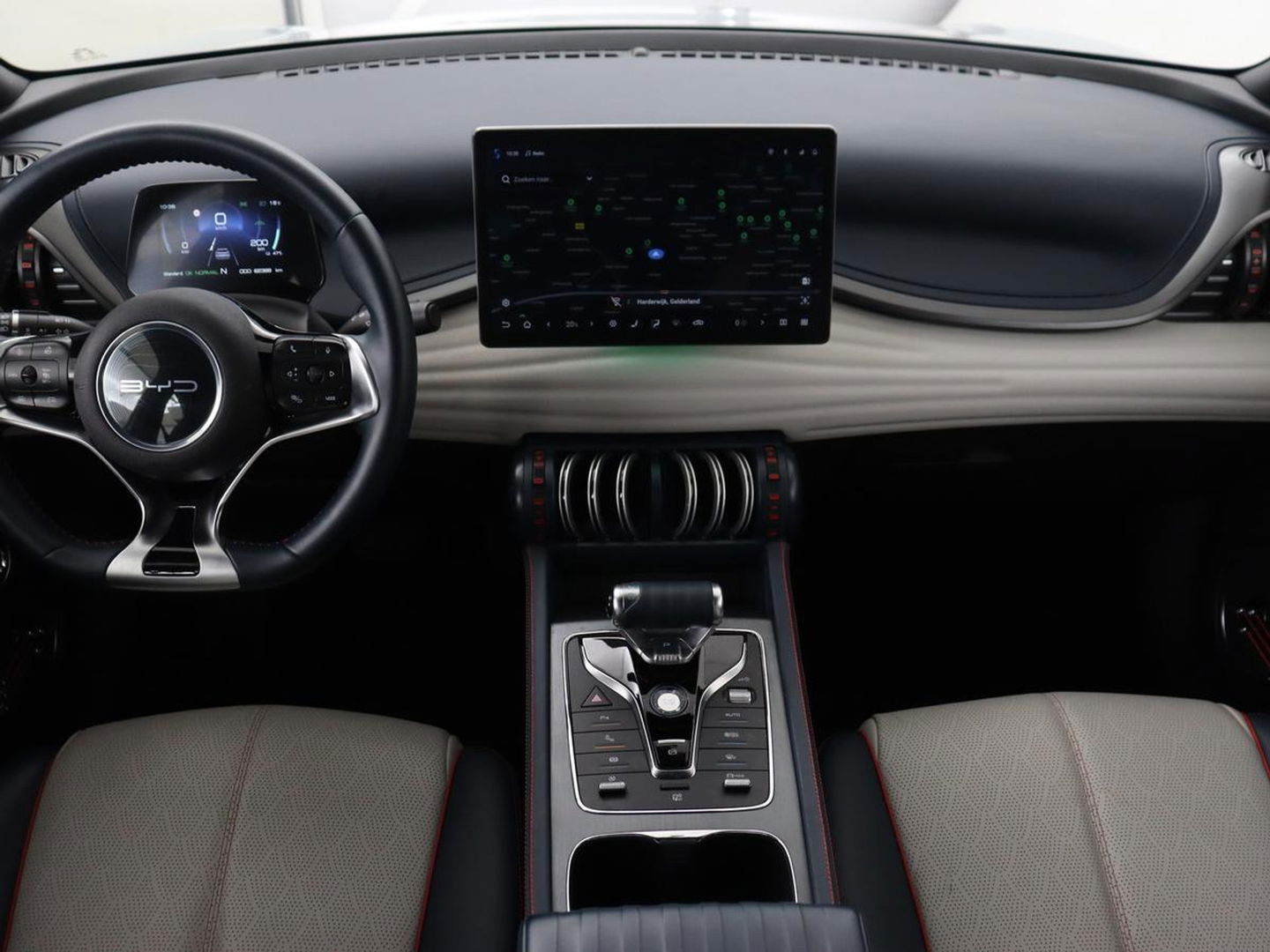 BYD ATTO 3 Comfort 60 kWh | Panoramadak | Warmtepomp | Leder | Stoelverwarming | 360 Camera | Carplay | Adaptive cruise | 18'' | Keyless | Full LED