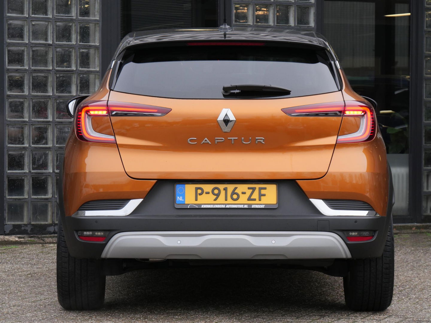 Renault Captur 1.0TCE INTENS/ KEYLESS/ PDC V+A/ CAMERA/ ALL-SEASON/ NL-AUTO