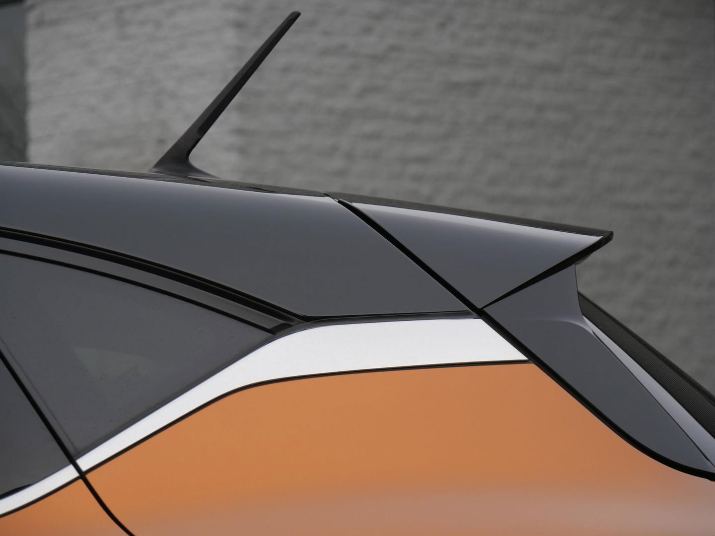 Renault Captur 1.0TCE INTENS/ KEYLESS/ PDC V+A/ CAMERA/ ALL-SEASON/ NL-AUTO