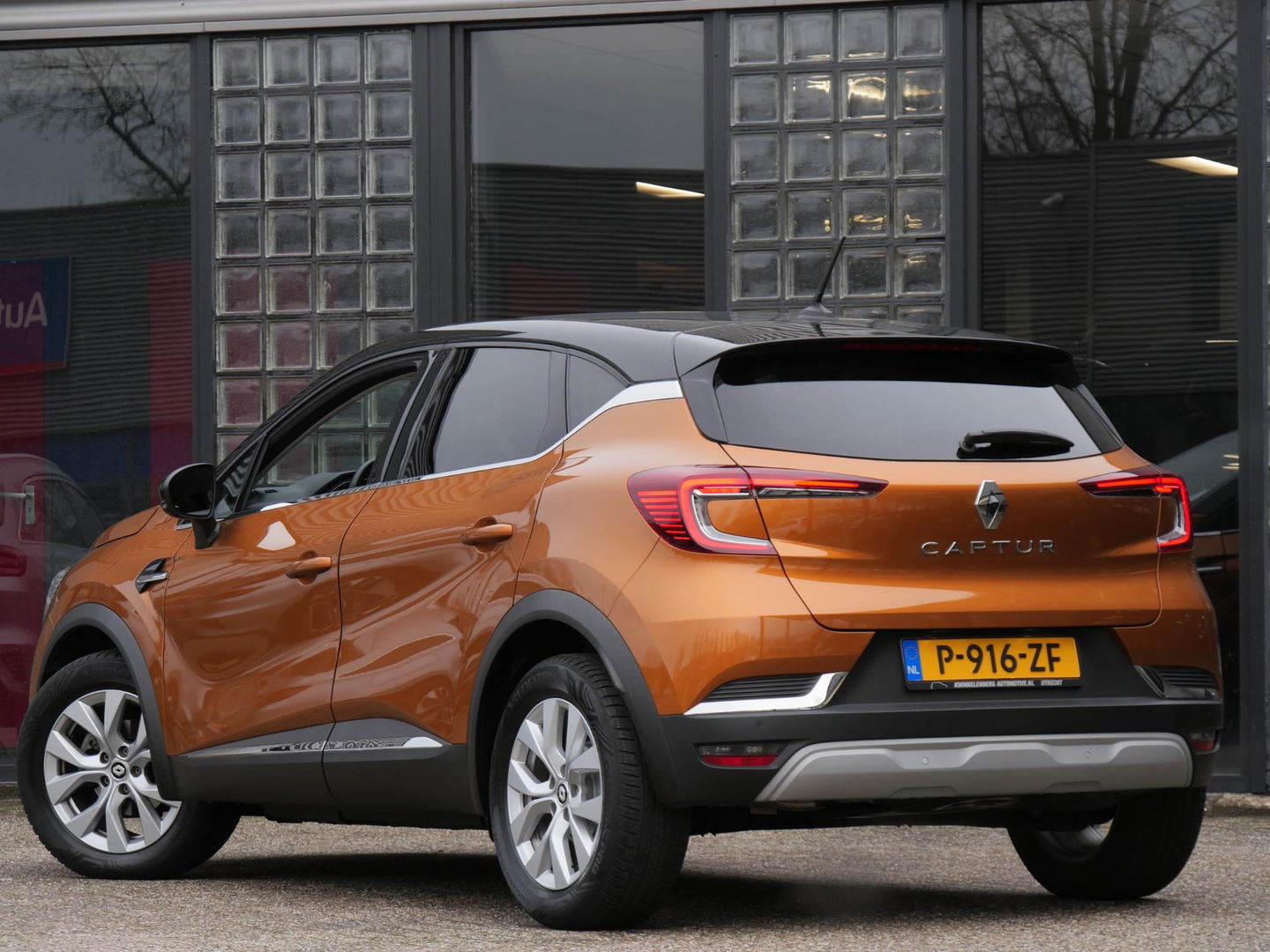 Renault Captur 1.0TCE INTENS/ KEYLESS/ PDC V+A/ CAMERA/ ALL-SEASON/ NL-AUTO