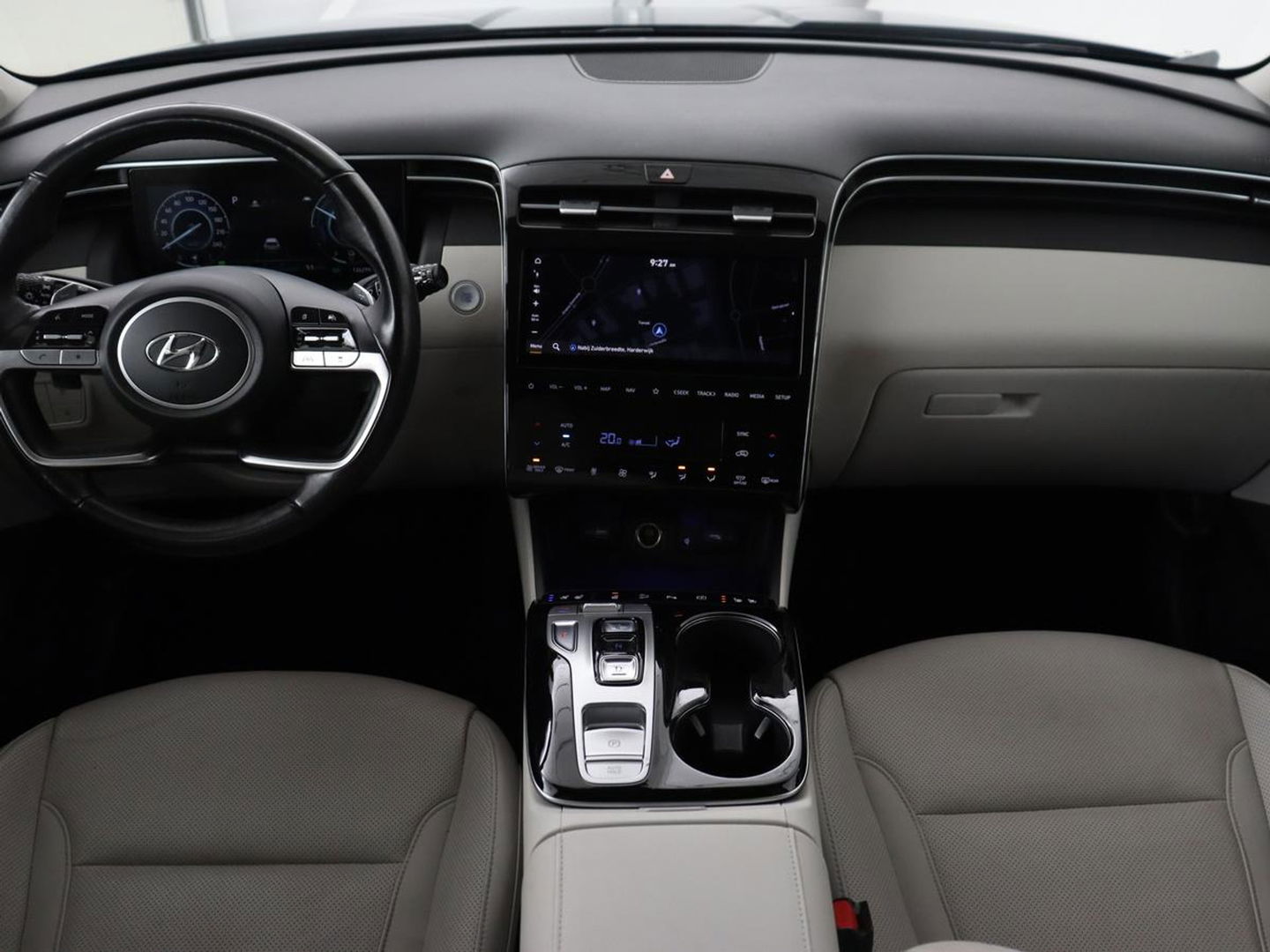 Hyundai Tucson 1.6 T-GDI PHEV Premium Sky AWD | Panoramadak | Stoelventilatie | Leder | 360 Camera | Carplay | Adaptive cruise | Keyless | Navigatie | Memory | Achterbankverwarming | Full LED | Plug In