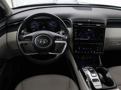 Hyundai Tucson 1.6 T-GDI PHEV Premium Sky AWD | Panoramadak | Stoelventilatie | Leder | 360 Camera | Carplay | Adaptive cruise | Keyless | Navigatie | Memory | Achterbankverwarming | Full LED | Plug In