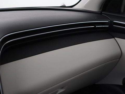 Hyundai Tucson 1.6 T-GDI PHEV Premium Sky AWD | Panoramadak | Stoelventilatie | Leder | 360 Camera | Carplay | Adaptive cruise | Keyless | Navigatie | Memory | Achterbankverwarming | Full LED | Plug In