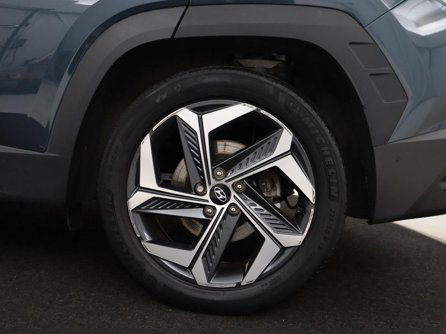 Hyundai Tucson 1.6 T-GDI PHEV Premium Sky AWD | Panoramadak | Stoelventilatie | Leder | 360 Camera | Carplay | Adaptive cruise | Keyless | Navigatie | Memory | Achterbankverwarming | Full LED | Plug In