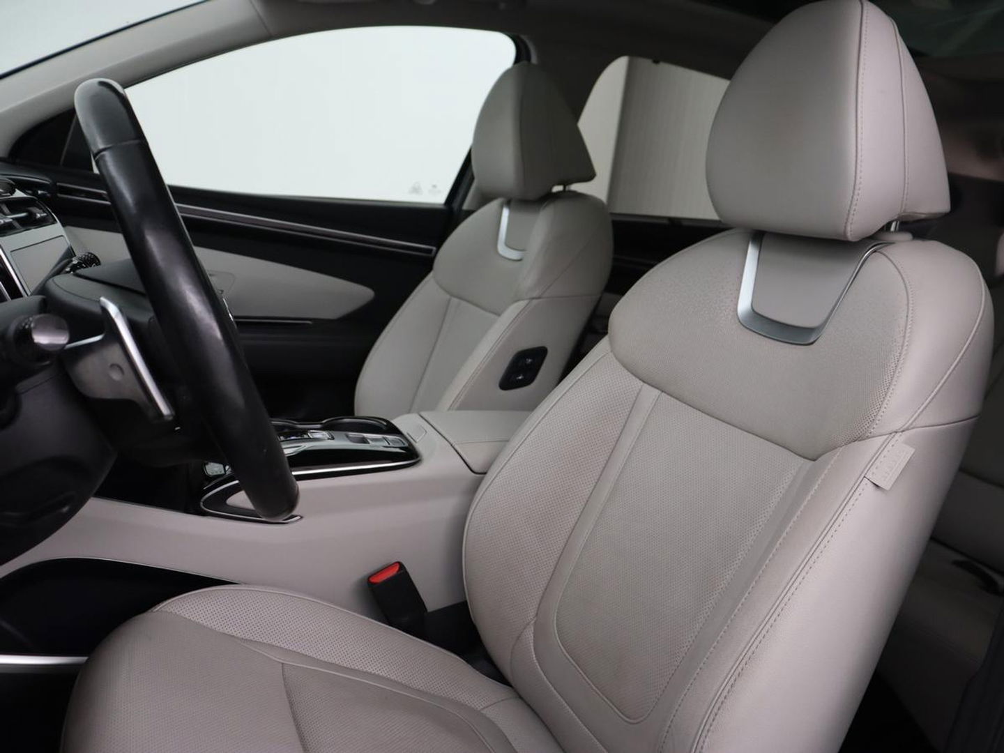 Hyundai Tucson 1.6 T-GDI PHEV Premium Sky AWD | Panoramadak | Stoelventilatie | Leder | 360 Camera | Carplay | Adaptive cruise | Keyless | Navigatie | Memory | Achterbankverwarming | Full LED | Plug In