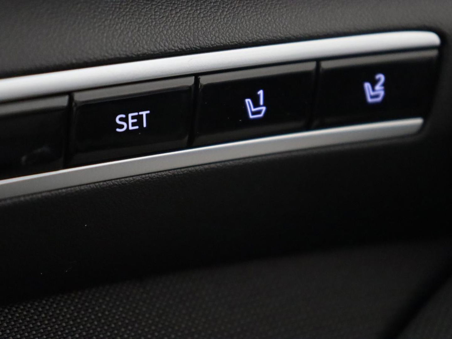 Hyundai Tucson 1.6 T-GDI PHEV Premium Sky AWD | Panoramadak | Stoelventilatie | Leder | 360 Camera | Carplay | Adaptive cruise | Keyless | Navigatie | Memory | Achterbankverwarming | Full LED | Plug In