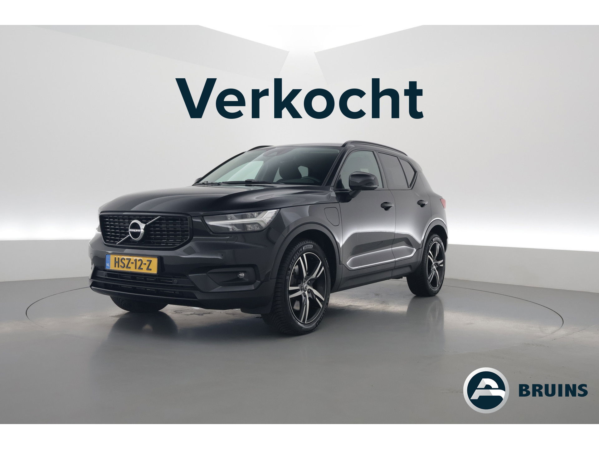 Volvo XC40 1.5 T5 Recharge R-Design | Pilot Assist | ACC | Blis | Elek. stoel + geheugen | Camera | Stoel + stuur verw. |