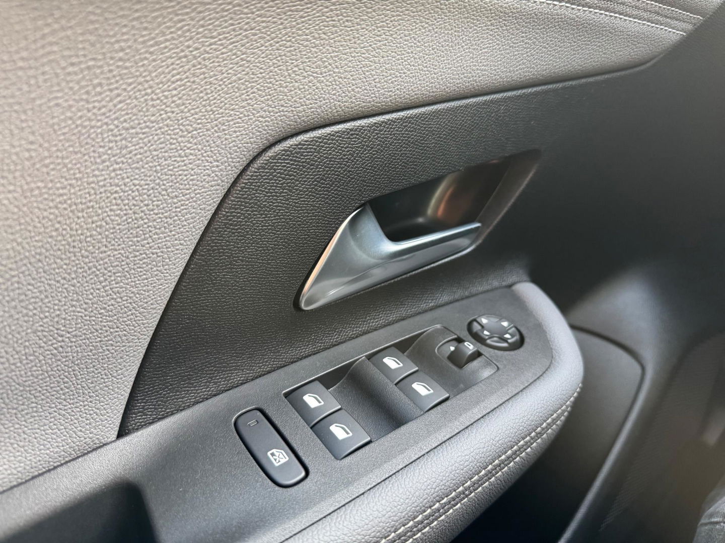 Opel Mokka 1.2 Turbo Edition Camera Navigatie Led Stuuverw. Stoelverw.