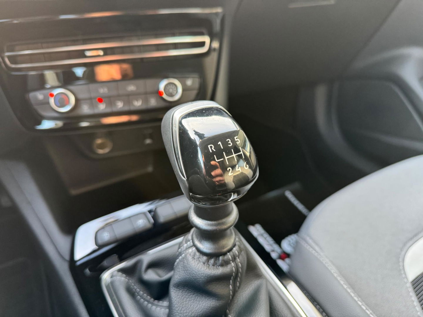 Opel Mokka 1.2 Turbo Edition Camera Navigatie Led Stuuverw. Stoelverw.