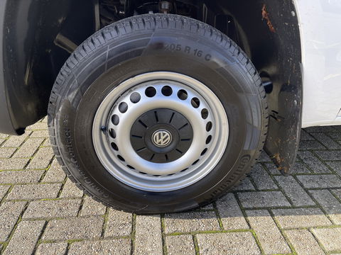 Volkswagen Amarok 3.0 TDI 164pk 4 Motion Plus Cab Trendline / 2 persoons / vaste prijs rijklaar € 19.950 ex btw / lease vanaf € 336 / 4x4 / airco / trekhaak 3000 kg / euro 6 diesel / bpm vrij