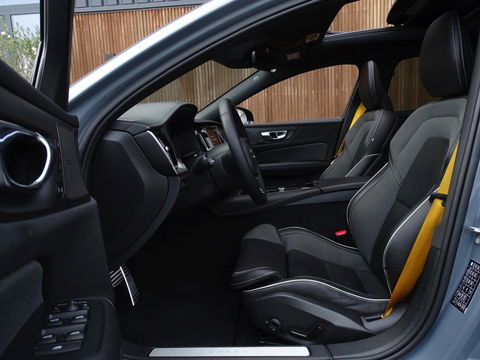 Volvo S60 T8 405PK Polestar Engineerd AWD / Brembo / Harman Kardon / LED