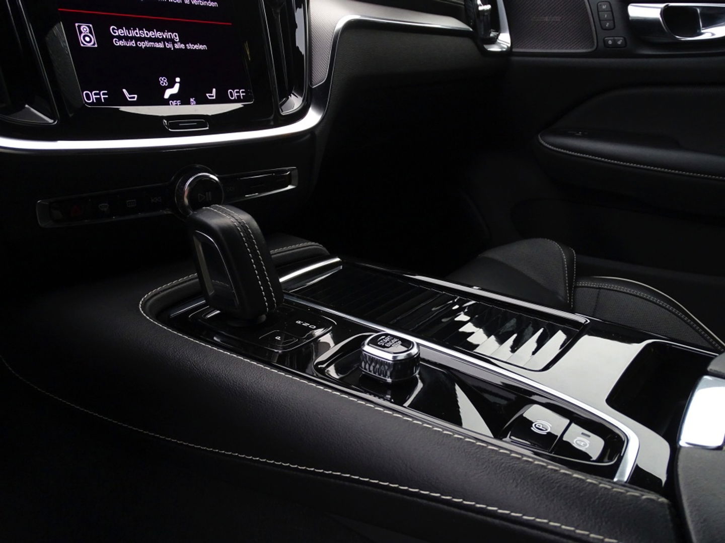 Volvo S60 T8 405PK Polestar Engineerd AWD / Brembo / Harman Kardon / LED