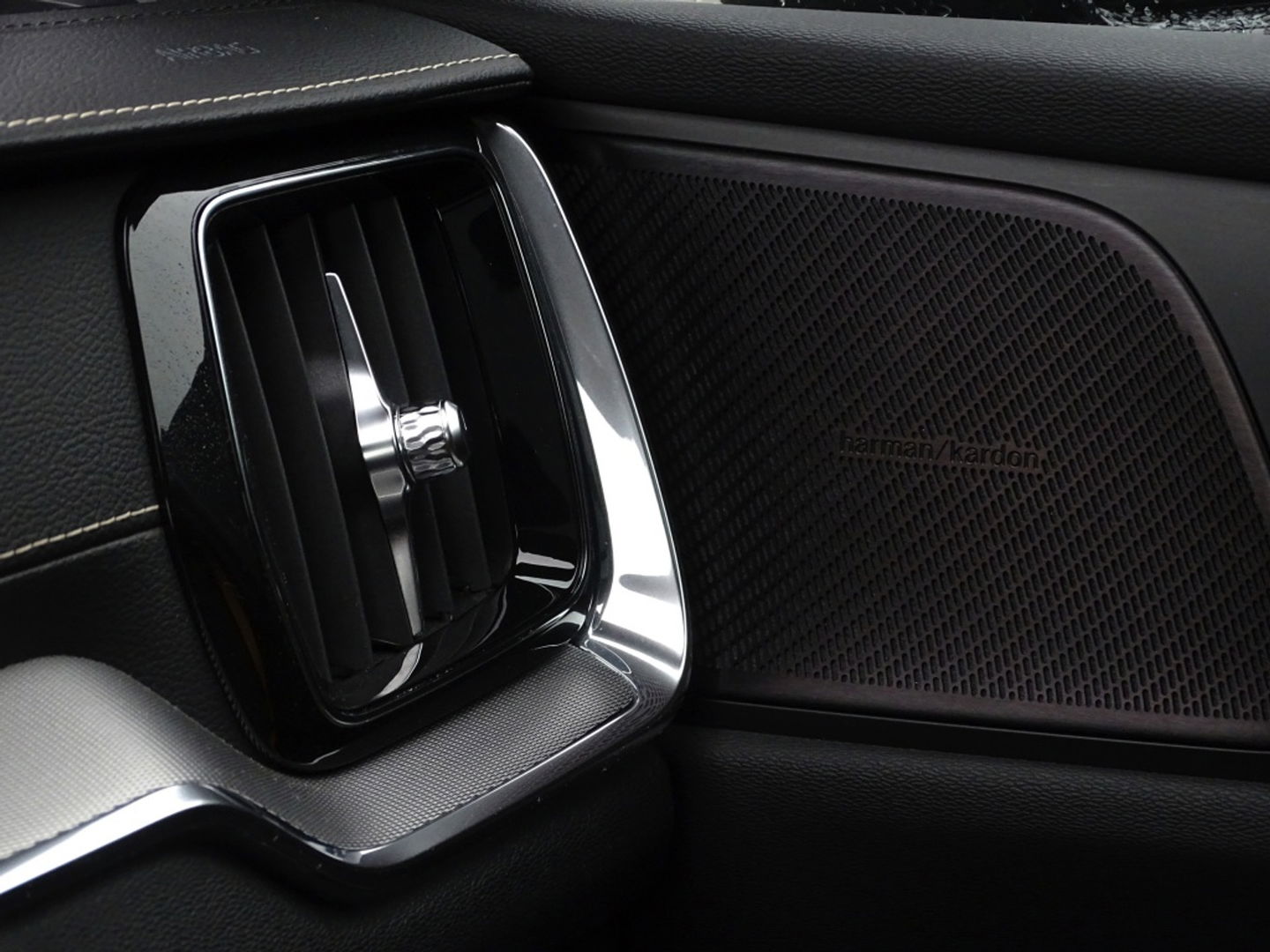 Volvo S60 T8 405PK Polestar Engineerd AWD / Brembo / Harman Kardon / LED