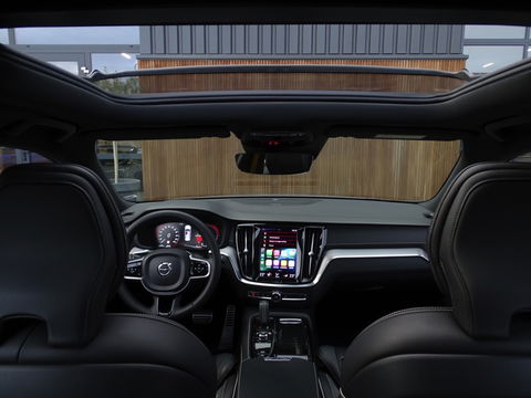 Volvo S60 T8 405PK Polestar Engineerd AWD / Brembo / Harman Kardon / LED