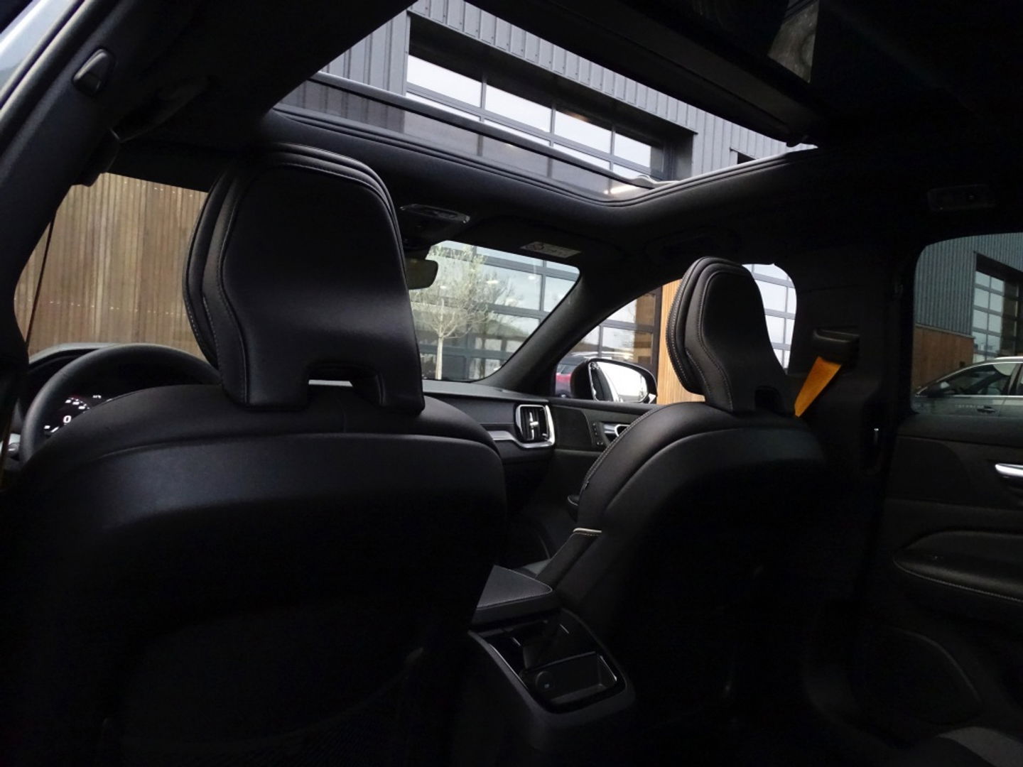 Volvo S60 T8 405PK Polestar Engineerd AWD / Brembo / Harman Kardon / LED