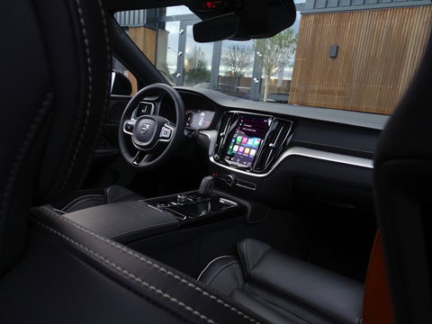 Volvo S60 T8 405PK Polestar Engineerd AWD / Brembo / Harman Kardon / LED