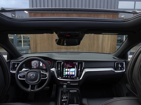 Volvo S60 T8 405PK Polestar Engineerd AWD / Brembo / Harman Kardon / LED