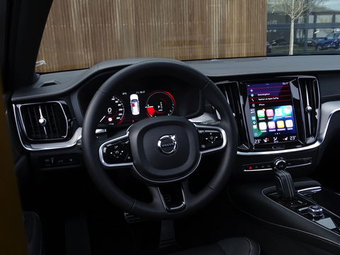 Volvo S60 T8 405PK Polestar Engineerd AWD / Brembo / Harman Kardon / LED