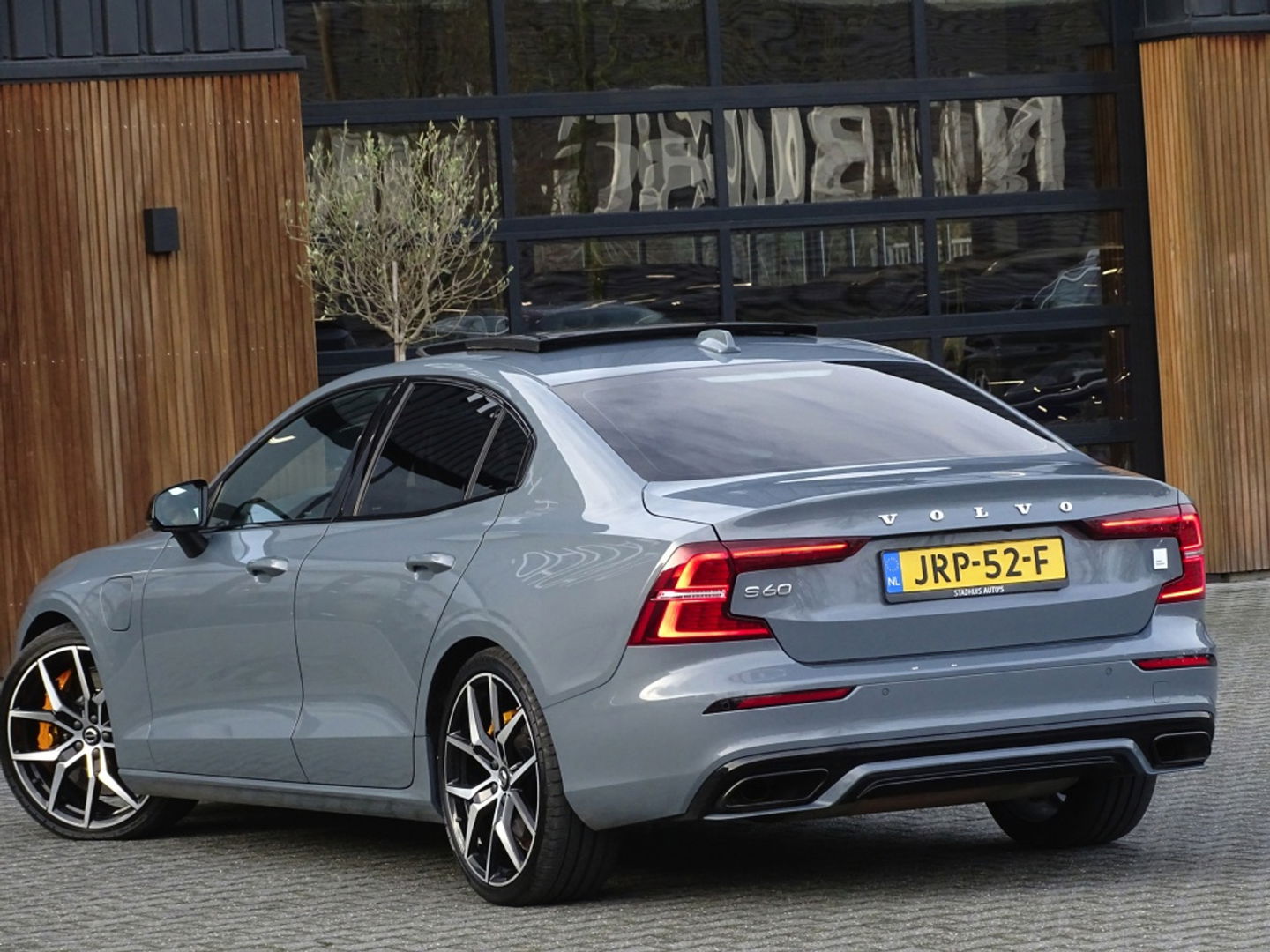 Volvo S60 T8 405PK Polestar Engineerd AWD / Brembo / Harman Kardon / LED