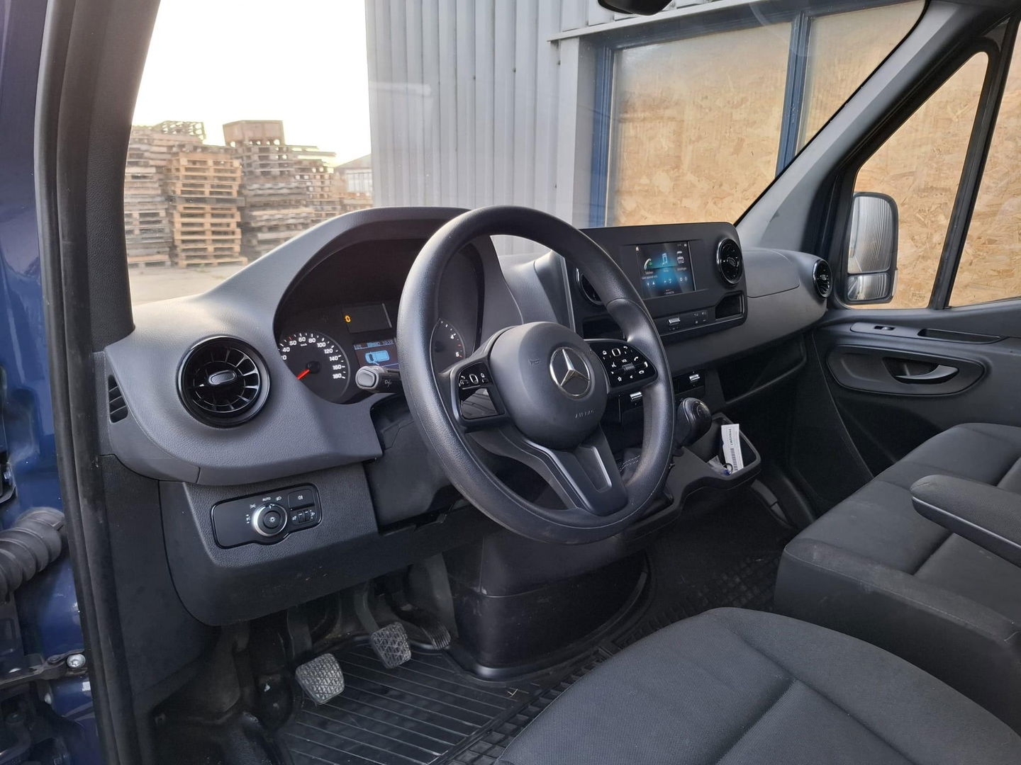 Mercedes-Benz Sprinter Mercedes Sprinter 311 CDI L2H2 / AIRCO / CAMERA / 3 ZITS / DEALER ONDERHOUDEN