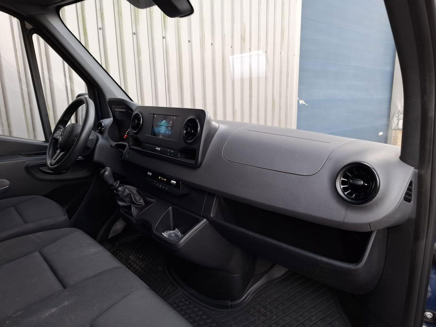 Mercedes-Benz Sprinter Mercedes Sprinter 311 CDI L2H2 / AIRCO / CAMERA / 3 ZITS / DEALER ONDERHOUDEN