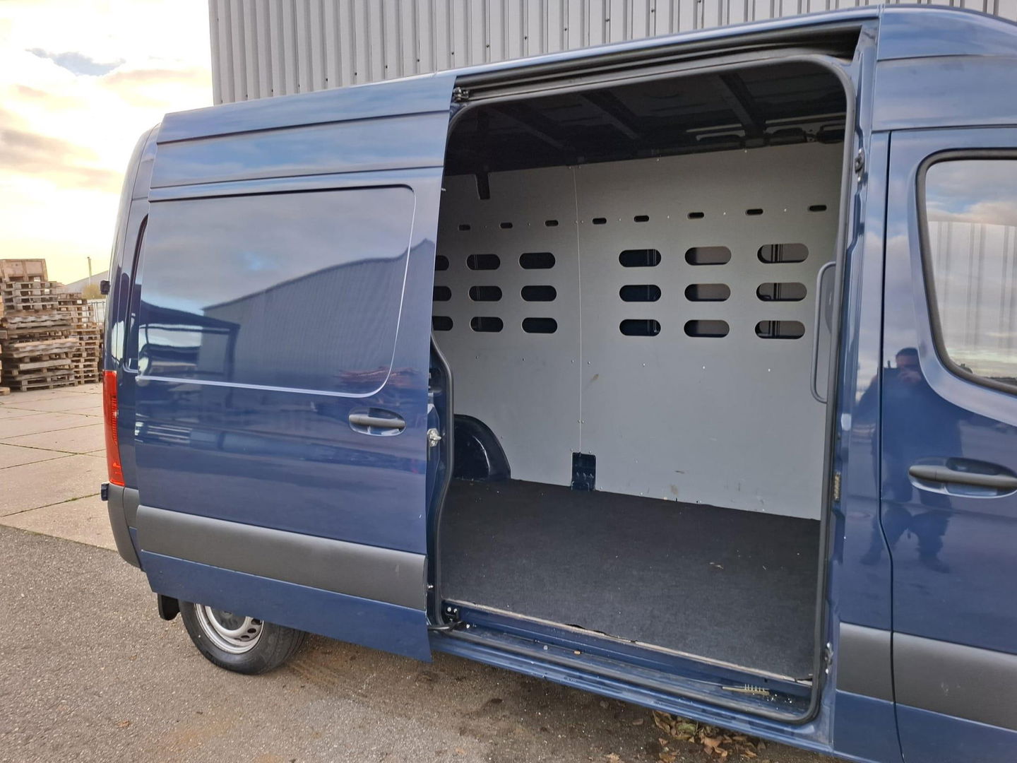 Mercedes-Benz Sprinter Mercedes Sprinter 311 CDI L2H2 / AIRCO / CAMERA / 3 ZITS / DEALER ONDERHOUDEN