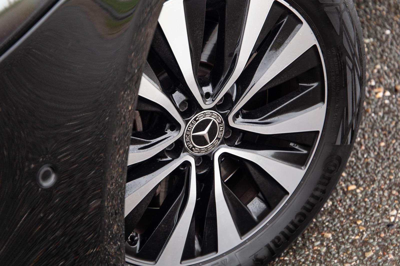 Mercedes-Benz A-Klasse 250 e Business Solution Luxury Limited AUTOMAAT / LEDER / CRUISE CONTROLE / CAMERA / CARPLAY