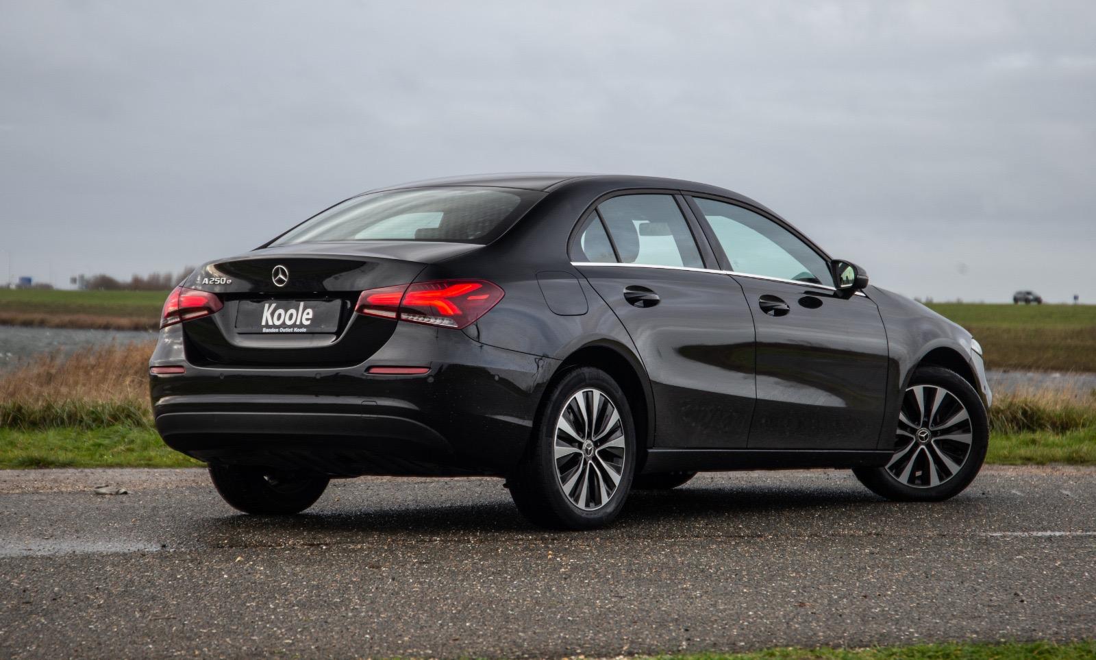 Mercedes-Benz A-Klasse 250 e Business Solution Luxury Limited AUTOMAAT / LEDER / CRUISE CONTROLE / CAMERA / CARPLAY