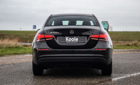 Mercedes-Benz A-Klasse 250 e Business Solution Luxury Limited AUTOMAAT / LEDER / CRUISE CONTROLE / CAMERA / CARPLAY