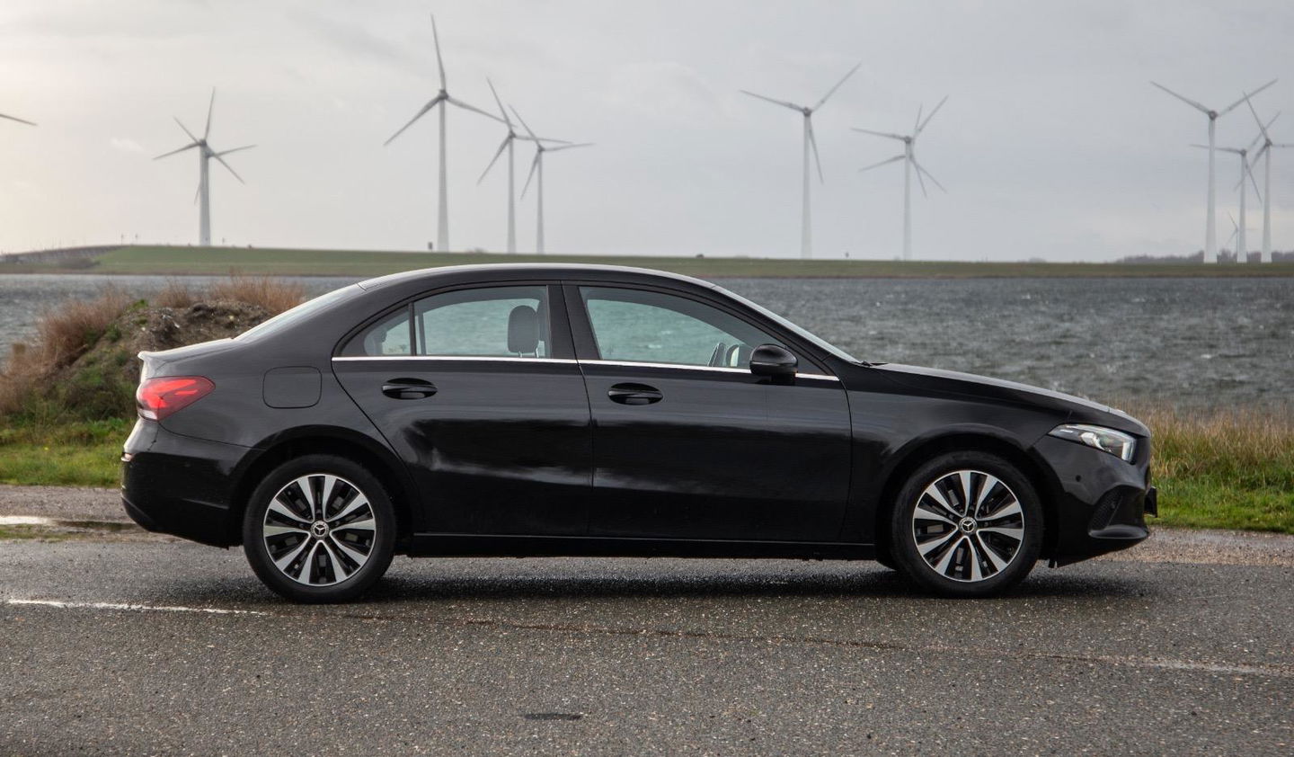 Mercedes-Benz A-Klasse 250 e Business Solution Luxury Limited AUTOMAAT / LEDER / CRUISE CONTROLE / CAMERA / CARPLAY