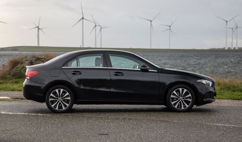 Mercedes-Benz A-Klasse 250 e Business Solution Luxury Limited AUTOMAAT / LEDER / CRUISE CONTROLE / CAMERA / CARPLAY