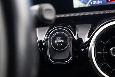 Mercedes-Benz A-Klasse 250 e Business Solution Luxury Limited AUTOMAAT / LEDER / CRUISE CONTROLE / CAMERA / CARPLAY