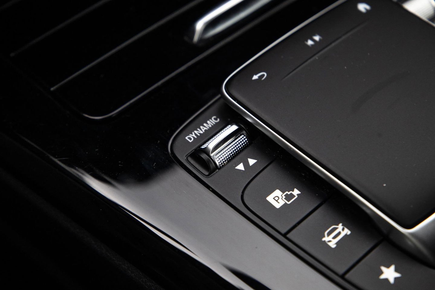 Mercedes-Benz A-Klasse 250 e Business Solution Luxury Limited AUTOMAAT / LEDER / CRUISE CONTROLE / CAMERA / CARPLAY