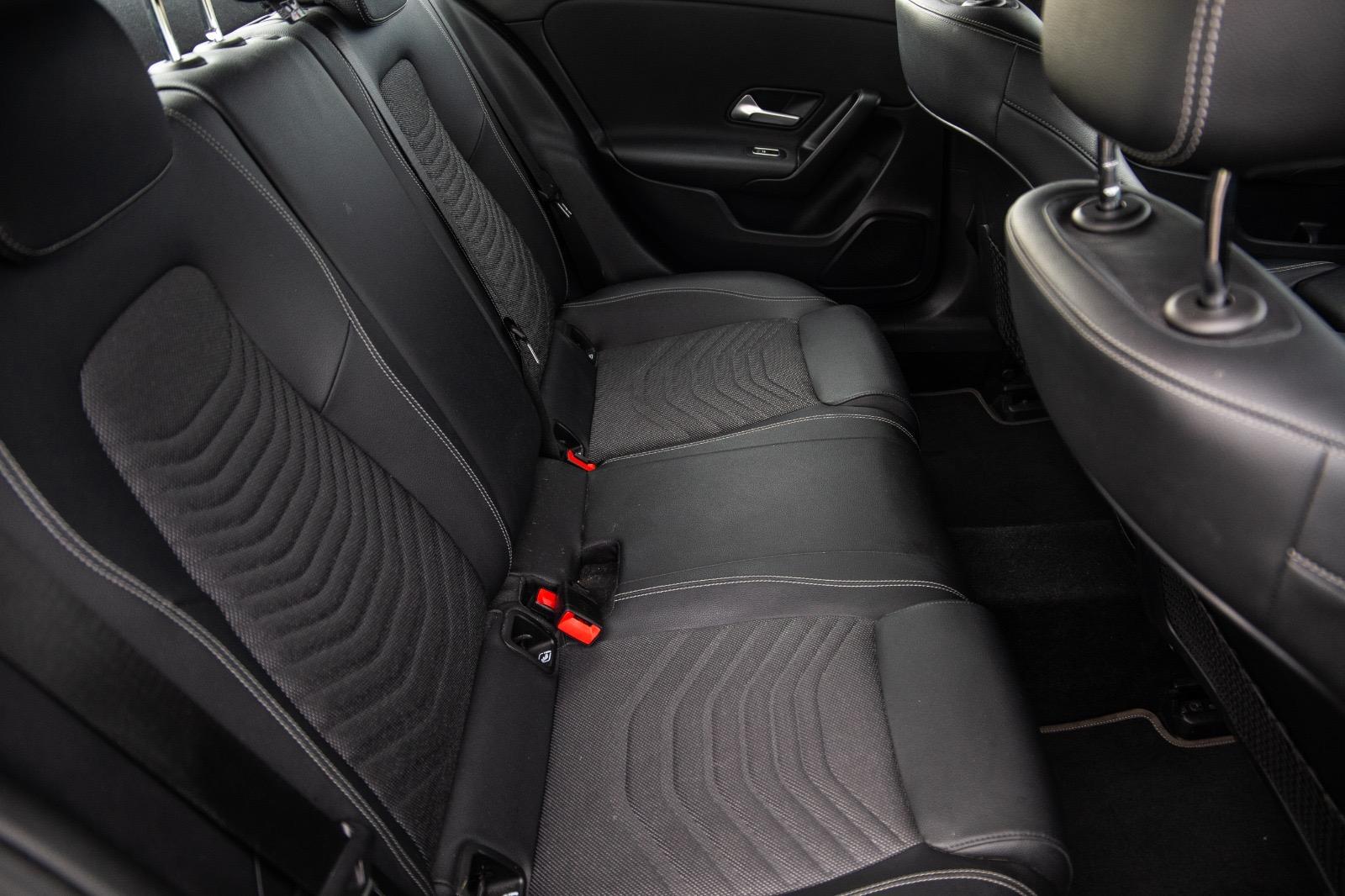 Mercedes-Benz A-Klasse 250 e Business Solution Luxury Limited AUTOMAAT / LEDER / CRUISE CONTROLE / CAMERA / CARPLAY