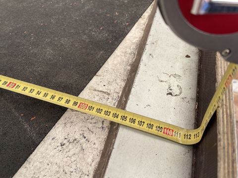 Peugeot Boxer 435 2.0 BlueHDI 164pk Pro bakwagen met Dhollandia laadklep / 440 cm lang / doorladen tot 550 cm mogelijk boven de cabine / euro 6 / airco