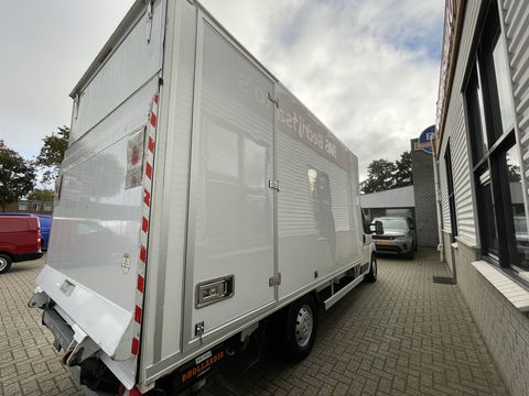 Peugeot Boxer 435 2.0 BlueHDI 164pk Pro bakwagen met Dhollandia laadklep / 440 cm lang / doorladen tot 550 cm mogelijk boven de cabine / euro 6 / airco