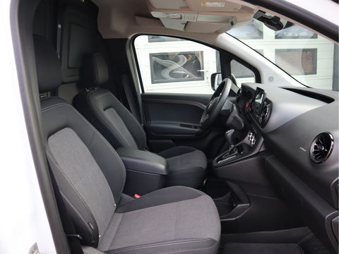 Mercedes-Benz eCitan 112 L1 51 kWh 98,4 SoH - Trekhaak - ApplePlay - Laden 22 kWh - Betimmerd