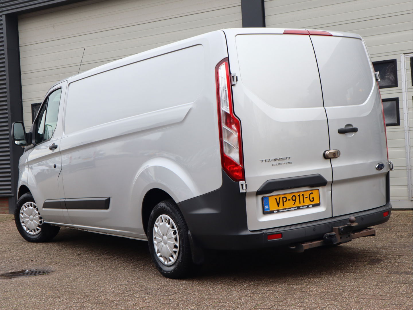 Ford Transit Custom 2.2 TDCI 126pk L2 Lang - Trekhaak - Airco