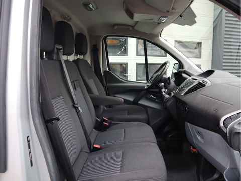 Ford Transit Custom 2.2 TDCI 126pk L2 Lang - Trekhaak - Airco