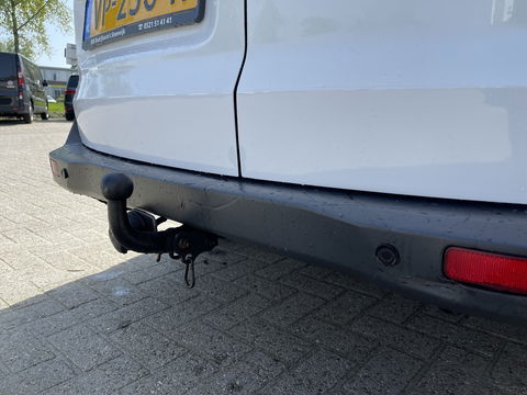 Ford Transit Courier 1.5 TDCI Trend / vaste prijs rijklaar € 6.450 ex btw / 102.273 km NAP / airco / trekhaak / schuifdeur / navigatie / deukjes rondom