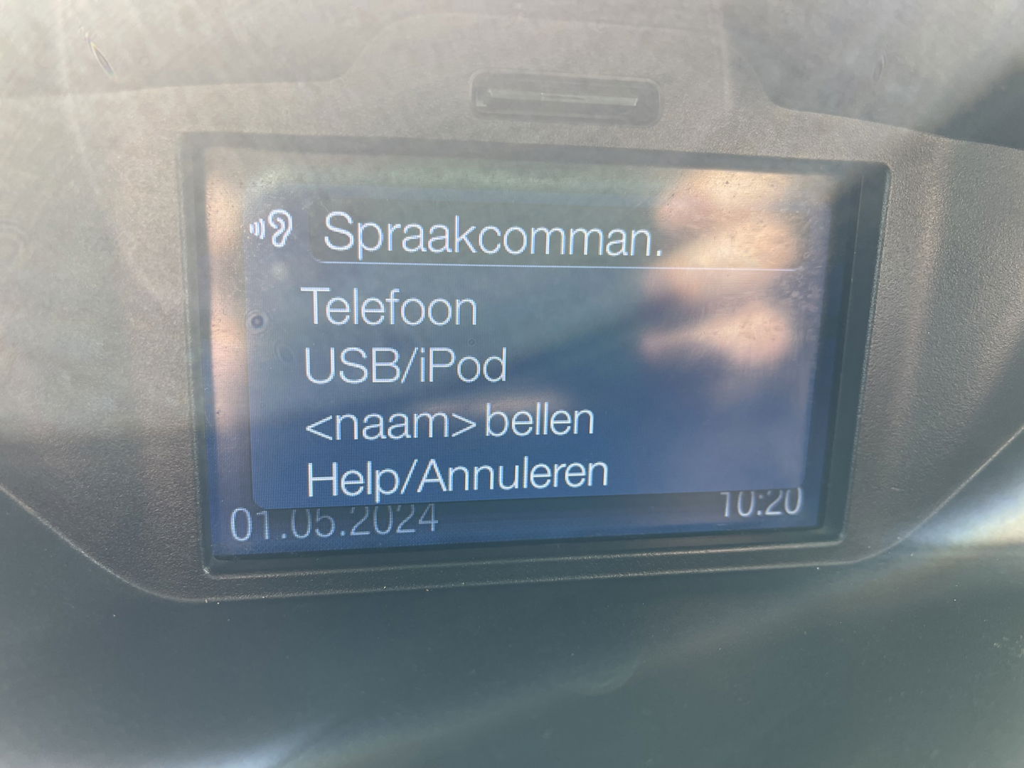 Ford Transit Courier 1.5 TDCI Trend / vaste prijs rijklaar € 6.450 ex btw / 102.273 km NAP / airco / trekhaak / schuifdeur / navigatie / deukjes rondom