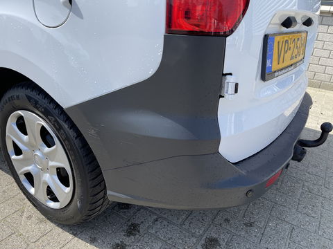 Ford Transit Courier 1.5 TDCI Trend / vaste prijs rijklaar € 6.450 ex btw / 102.273 km NAP / airco / trekhaak / schuifdeur / navigatie / deukjes rondom