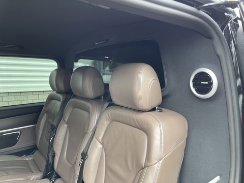 Mercedes-Benz V-Klasse 300d 237pk Extra Lang DC 5 persoons Avantgarde Edition / vaste prijs rijklaar € 49.950 ex btw / lease vanaf € 864 / AMG / burmester / leer / camera / originele Nedelandse bus !