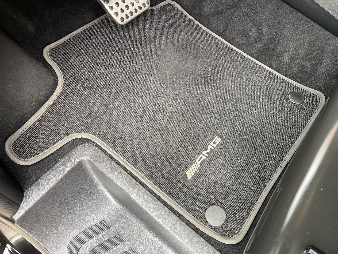 Mercedes-Benz V-Klasse 300d 237pk Extra Lang DC 5 persoons Avantgarde Edition / vaste prijs rijklaar € 49.950 ex btw / lease vanaf € 864 / AMG / burmester / leer / camera / originele Nedelandse bus !