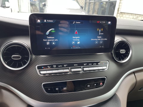 Mercedes-Benz V-Klasse 300d 237pk Extra Lang DC 5 persoons Avantgarde Edition / vaste prijs rijklaar € 49.950 ex btw / lease vanaf € 864 / AMG / burmester / leer / camera / originele Nedelandse bus !