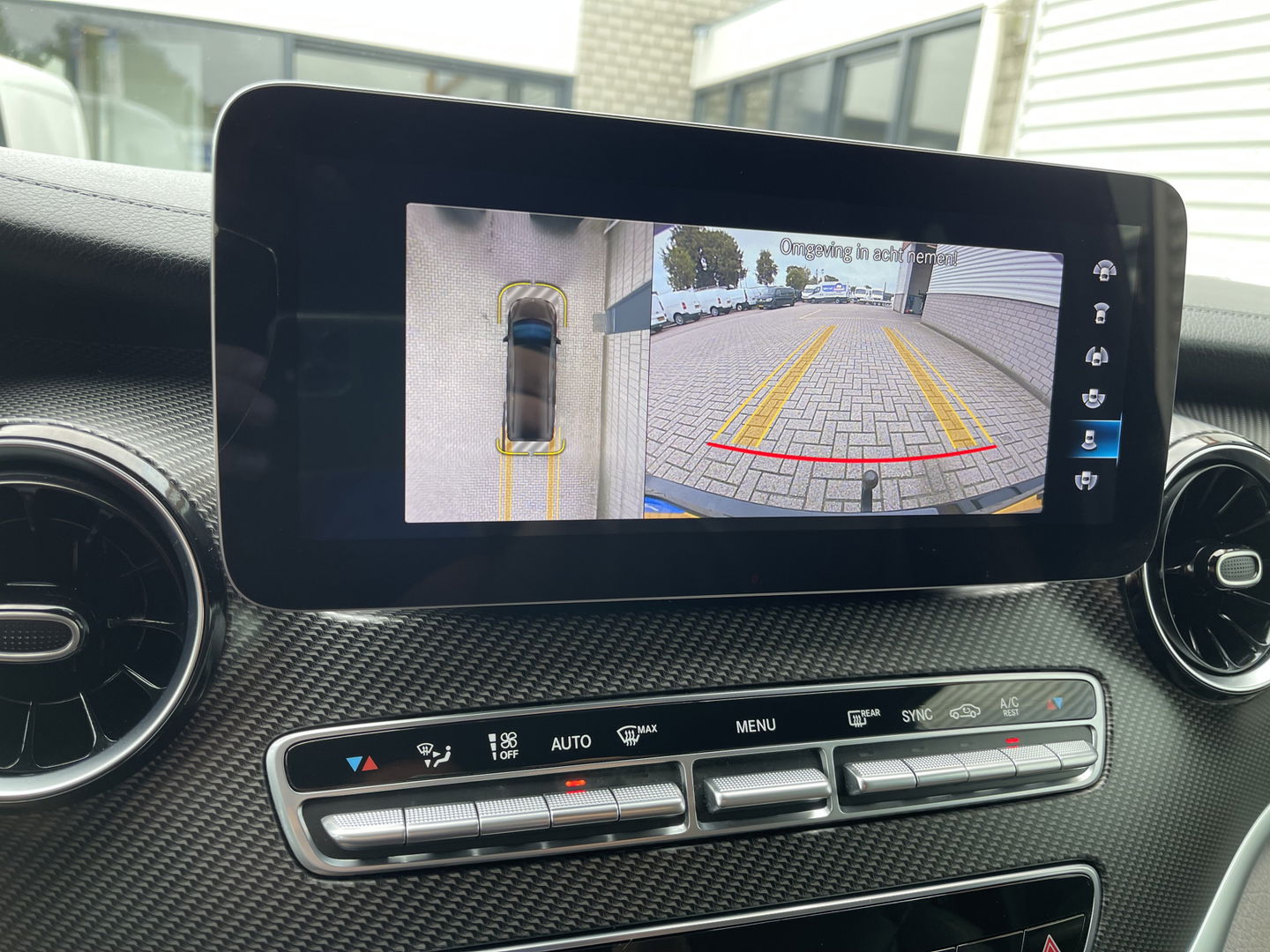 Mercedes-Benz V-Klasse 300d 237pk Extra Lang DC 5 persoons Avantgarde Edition / vaste prijs rijklaar € 49.950 ex btw / lease vanaf € 864 / AMG / burmester / leer / camera / originele Nedelandse bus !