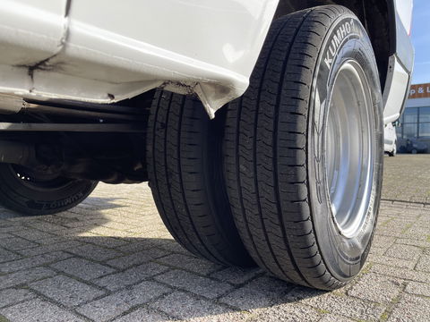 Mercedes-Benz Sprinter 513 2.2 CDI 366 HD L2H2 / te koop zo mee / € 9.950 ex btw / apk tot 08-04-2026 / dubbellucht / trekhaak 3500 kg / turbo vervangen , bon aanwezig