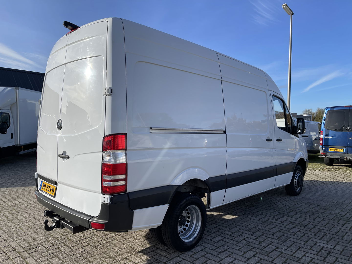 Mercedes-Benz Sprinter 513 2.2 CDI 366 HD L2H2 / te koop zo mee / € 9.950 ex btw / apk tot 08-04-2026 / dubbellucht / trekhaak 3500 kg / turbo vervangen , bon aanwezig