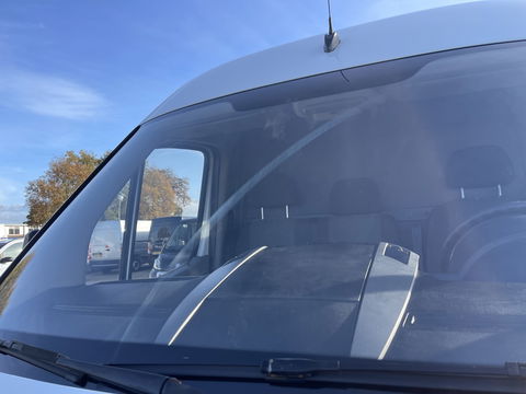 Mercedes-Benz Sprinter 513 2.2 CDI 366 HD L2H2 / te koop zo mee / € 9.950 ex btw / apk tot 08-04-2026 / dubbellucht / trekhaak 3500 kg / turbo vervangen , bon aanwezig