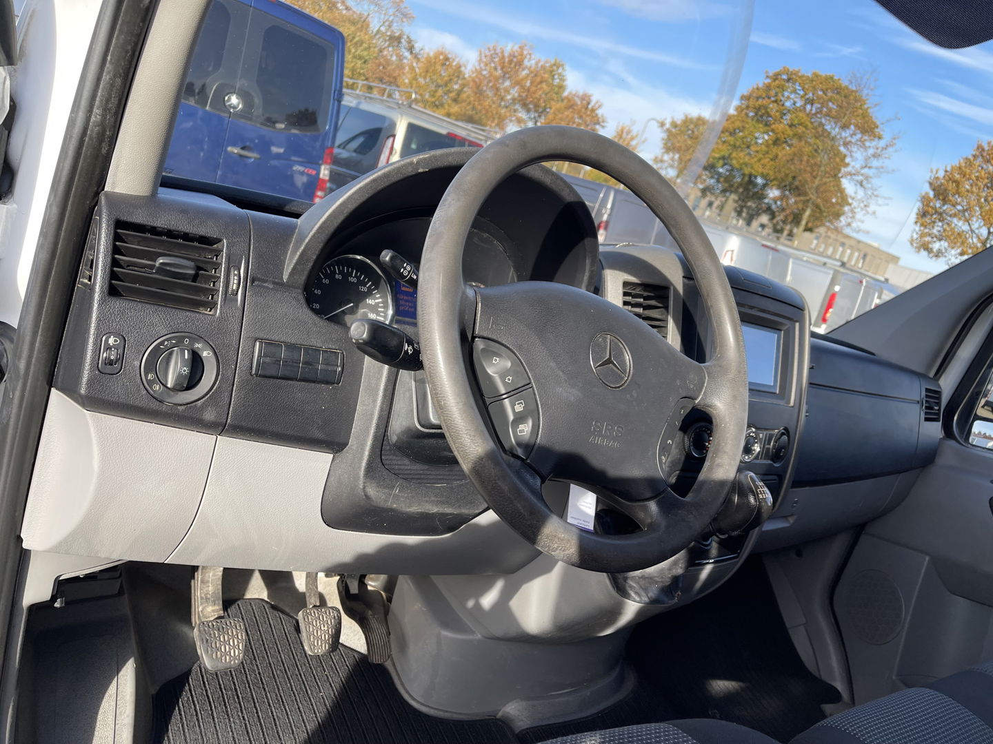 Mercedes-Benz Sprinter 513 2.2 CDI 366 HD L2H2 / te koop zo mee / € 9.950 ex btw / apk tot 08-04-2026 / dubbellucht / trekhaak 3500 kg / turbo vervangen , bon aanwezig